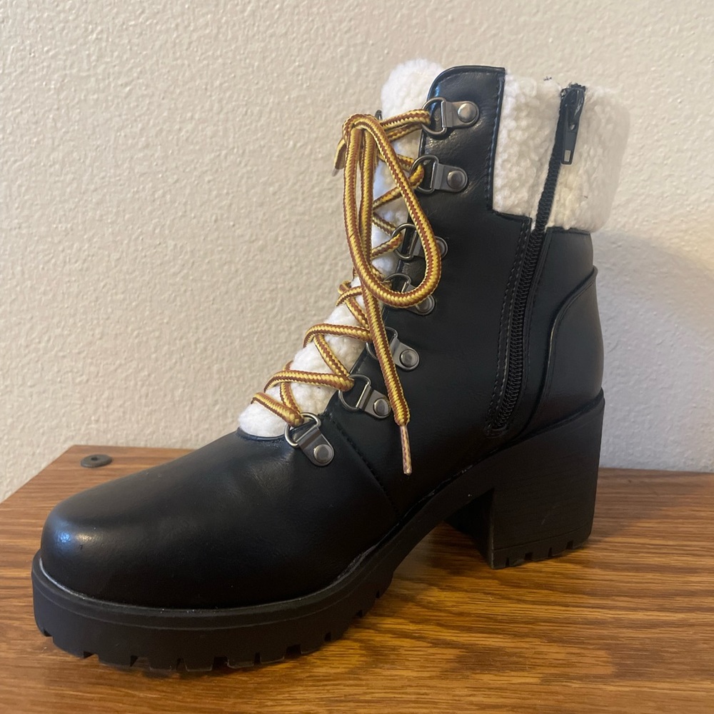 Catherine Polar Faux Fur Ankle Boots Black Vegan Leather Tongue Booties Sz 8